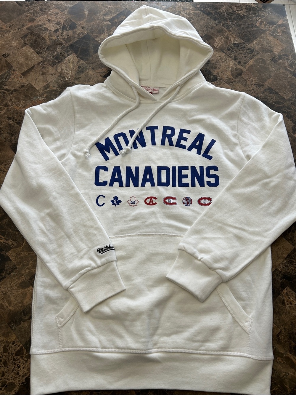 NWT 🆕 Mitchell & Ness Wonen’s Montreal Canadiens White Hooded Sweatshirt size L